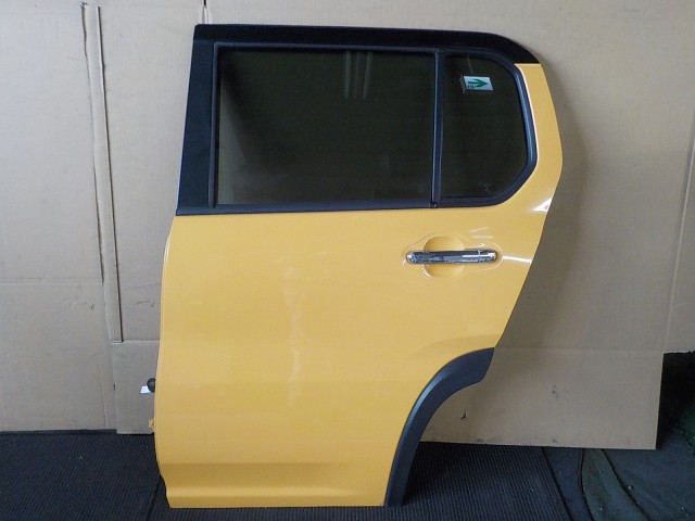 【中古】中古部品 ハスラー MR41S 左ﾘｱﾄﾞｱ 【3260200000-260325000113400】 26,292円