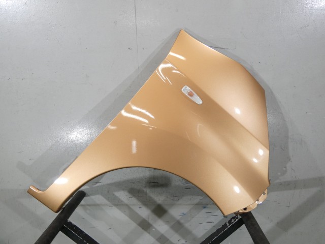 【中古】中古部品 ｅＫスペース B11A 右ﾌﾛﾝﾄﾌｪﾝﾀﾞｰ 【3260250000-000026033510600】