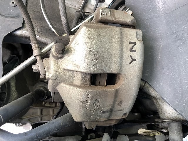 【中古】中古部品 VW ザ・ビートル 16CBZ 左ﾌﾛﾝﾄｷｬﾘﾊﾟｰ 【3310070100-0000Y0774644360】