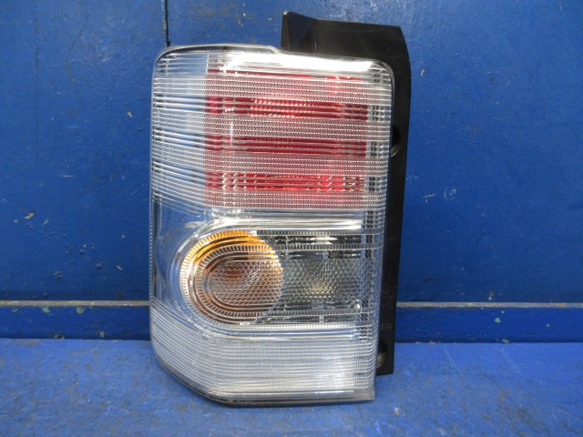 【中古】中古部品 ムーヴコンテ L575S 左ﾃｰﾙﾗﾝﾌﾟ 【3310270100-000015242615600】