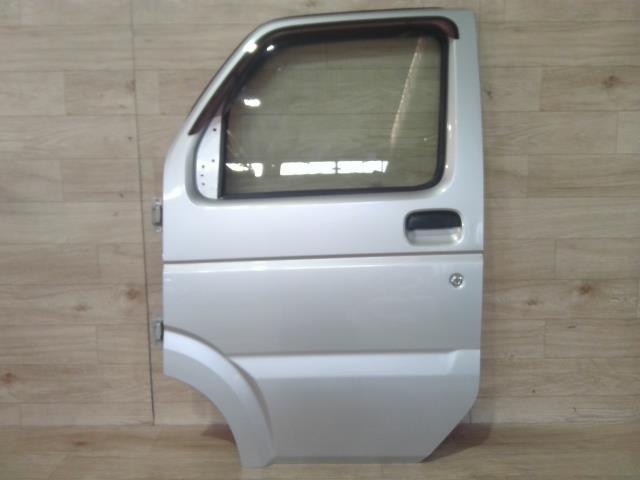 【中古】中古部品 キャリィ DA63T 左ﾌﾛﾝﾄﾄﾞｱ 【3310390100-260202000613200】