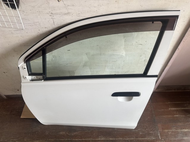 【中古】中古部品 アルト HA25V 左ﾌﾛﾝﾄﾄﾞｱ 【3330430100-260326000113200】