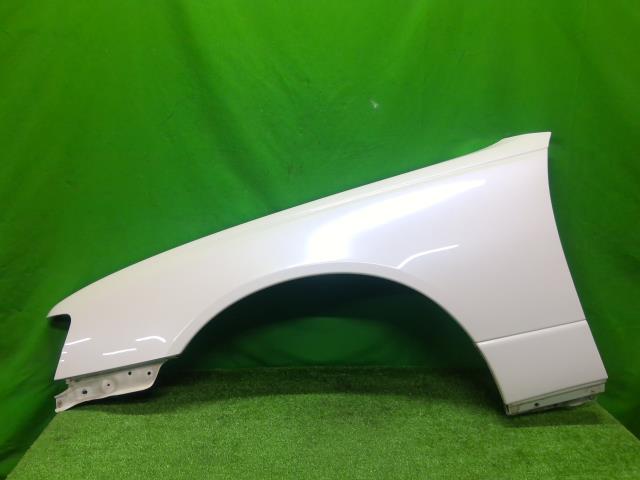 【中古】中古部品 グロリア MY33 左ﾌﾛﾝﾄﾌｪﾝﾀﾞｰ 【3310200100-000022706910700】