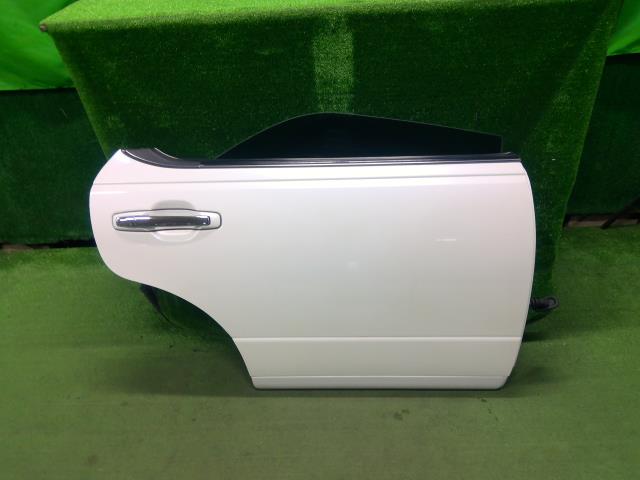 【中古】中古部品 グロリア MY33 右ﾘｱﾄﾞｱ 【3310200100-000022706913300】 17,738円