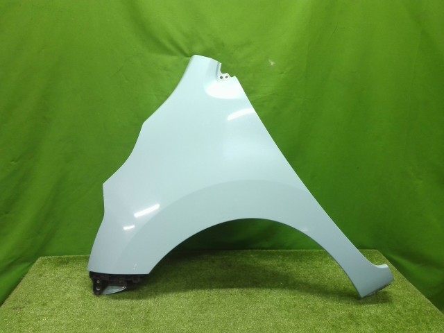 【中古】中古部品 ワゴンＲ MH44S 左ﾌﾛﾝﾄﾌｪﾝﾀﾞｰ 【3310200100-000022685110700】
