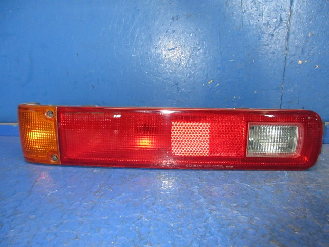 【中古】中古部品 アクティ HH6 左ﾃｰﾙﾗﾝﾌﾟ 【3310270100-000015275415600】