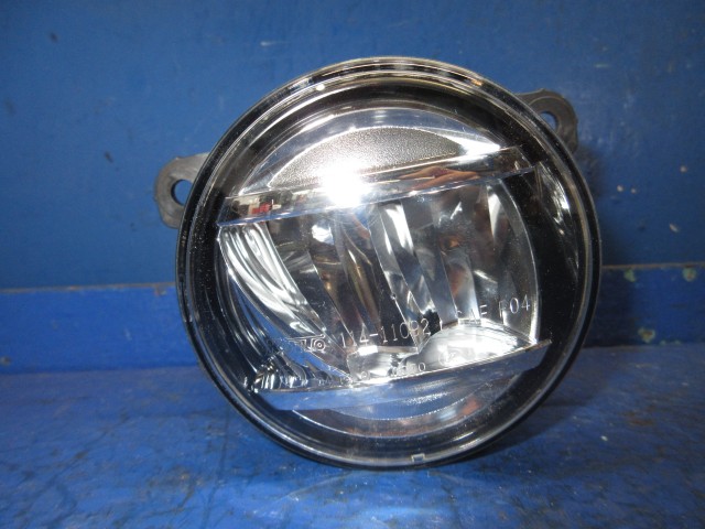 【中古】中古部品 ワゴンR MH44S 左フォグランプ 【3310270100-000015216410950】