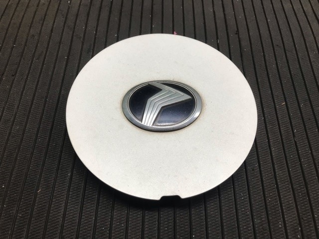 【中古】中古部品 プログレ JCG10 ホイールキャップ 【3330530100-000005535247222】|e-cleマート
