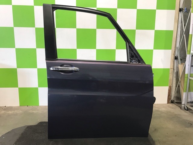 【中古】中古部品 ステップワゴン RP3 右フロントドア 【3330530100-000005546013100】|e-cleマート