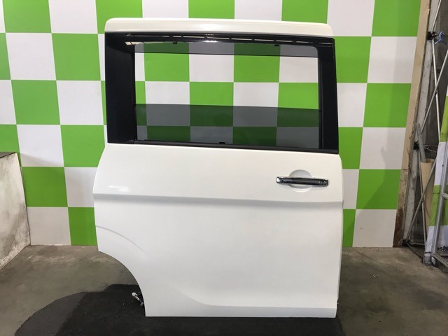 【中古】中古部品 ランディ SGC27 右ﾘｱﾄﾞｱ 【3330530100-000005546113300】