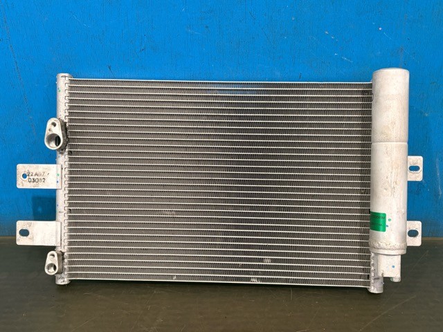 【中古】中古部品 ハイゼット S500P ｺﾝﾃﾞﾝｻｰ 【3330530100-000005539160600】