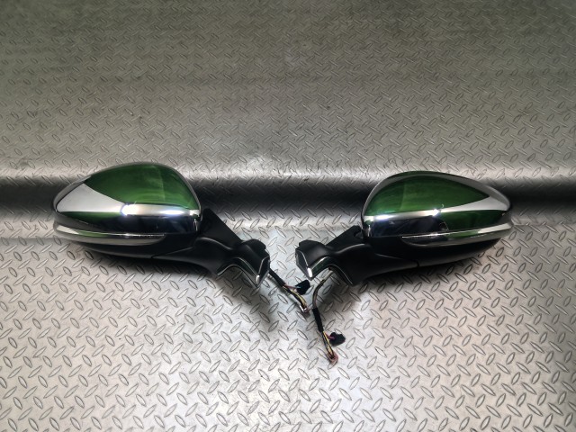 【中古】中古部品 プジョー 208 A9HN01 右サイドミラー 【3330990700-202512002913500】