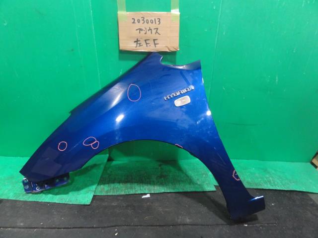 【中古】中古部品 プリウス NHW20 左ﾌﾛﾝﾄﾌｪﾝﾀﾞｰ 【3310220100-001578922610700】