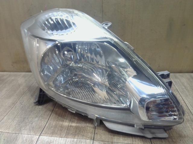 【中古】中古部品 パッソ KGC10 右ﾍｯﾄﾞﾗﾝﾌﾟ 【3310390100-260128001710800】