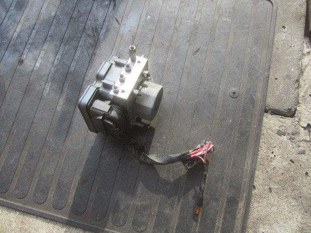 【中古】中古部品 キャスト LA250S ABSｱｸﾁｭｴｰﾀｰ 【3330410100-260327000142500】