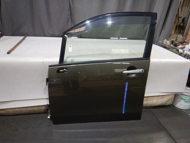 【中古】中古部品 ムーヴ LA100S 左ﾌﾛﾝﾄﾄﾞｱ 【3330810100-260330000113200】