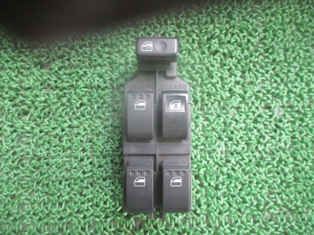 【中古】中古部品 ミラ L275S ﾊﾟﾜｰｳｲﾝﾄﾞｳｽｲｯﾁ 【3500080000-260317000761900】