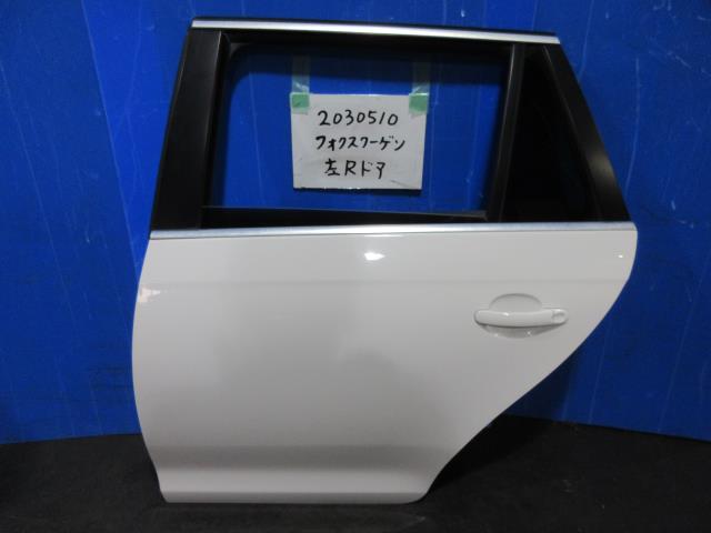 【中古】中古部品 VW ゴルフ 1KCAV 左ﾘｱﾄﾞｱ 【3310220100-001649570813400】