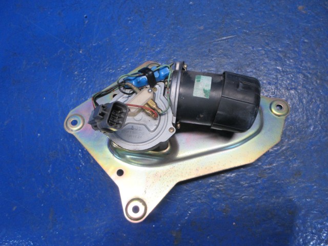 【中古】中古部品 いすゞトラクター EXD52D6 ﾌﾛﾝﾄﾜｲﾊﾟｰﾓｰﾀｰ 【3310270100-000015276561600】 9,636円