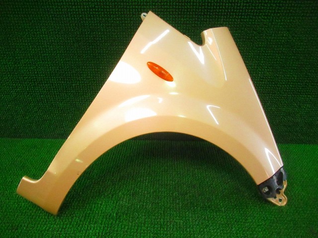 【中古】中古部品 ムーヴ L175S 右ﾌﾛﾝﾄﾌｪﾝﾀﾞｰ 【3330210100-000038066310600】