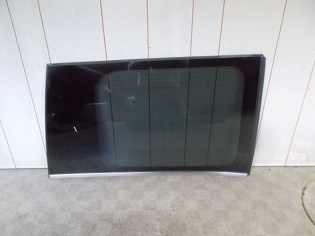 【中古】中古部品 エスクァイア ZRR80G 右ｸｫｰﾀｰｶﾞﾗｽ 【3330510100-260124000117280】｜e-cleマート