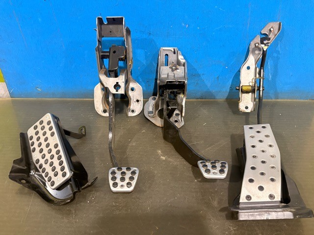 【中古】中古部品 アコード CL7 ﾍﾟﾀﾞﾙ 【3330530100-000005542477500】