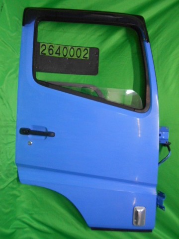 【中古】中古部品 ふそう大型車 FU54VY 右ﾌﾛﾝﾄﾄﾞｱ 【3310040100-000264000213100】