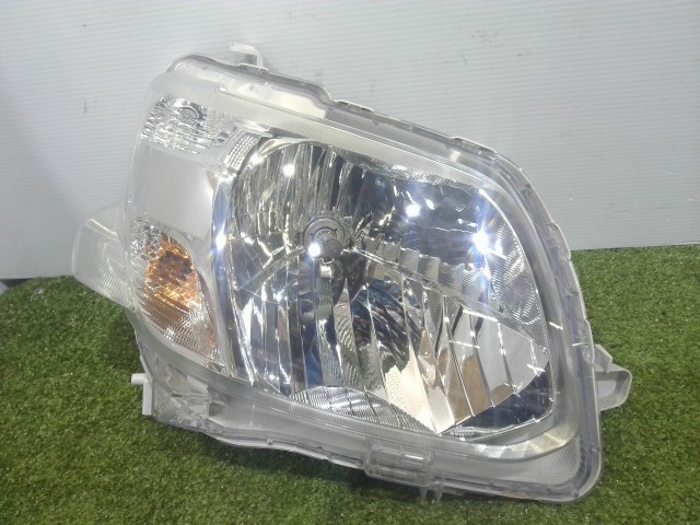 【中古】中古部品 タント LA600S 右ﾍｯﾄﾞﾗﾝﾌﾟ 【3310090100-202603002710800】