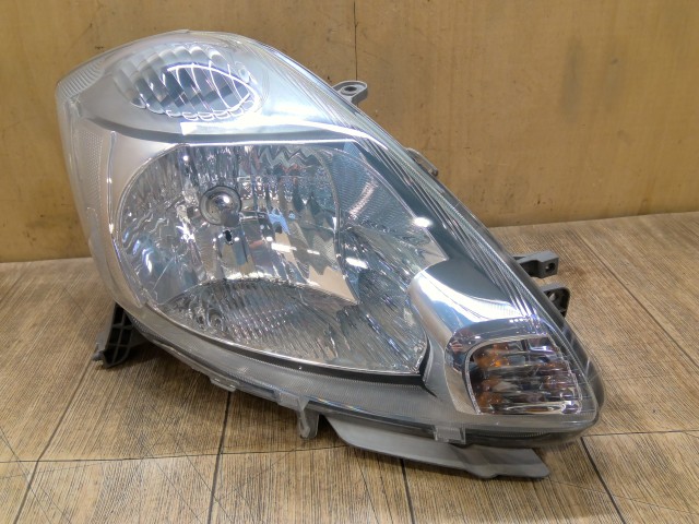 【中古】中古部品 パッソ KGC10 右ﾍｯﾄﾞﾗﾝﾌﾟ 【3310390100-260216000510800】 9,983円