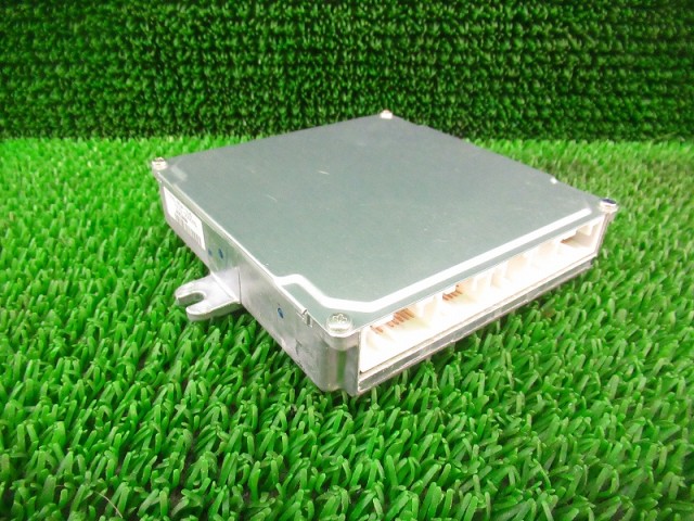 【中古】中古部品 ライフ JB5 ｴﾝｼﾞﾝｺﾝﾋﾟｭｰﾀｰ 【3330210100-000038064463100】