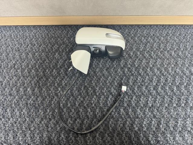 【中古】中古部品 ノア ZRR75W 左ｻｲﾄﾞﾐﾗｰ 【3330440100-260401000113600】