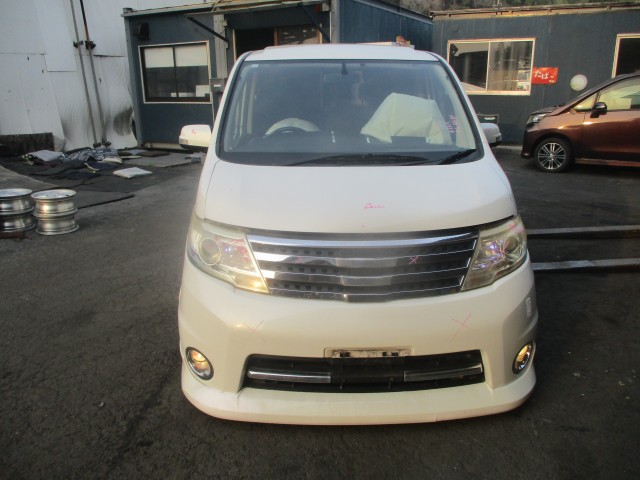 【中古】中古部品 セレナ CC25 ﾎﾞﾝﾈｯﾄﾌｰﾄﾞ 【3500080000-260312000310500】