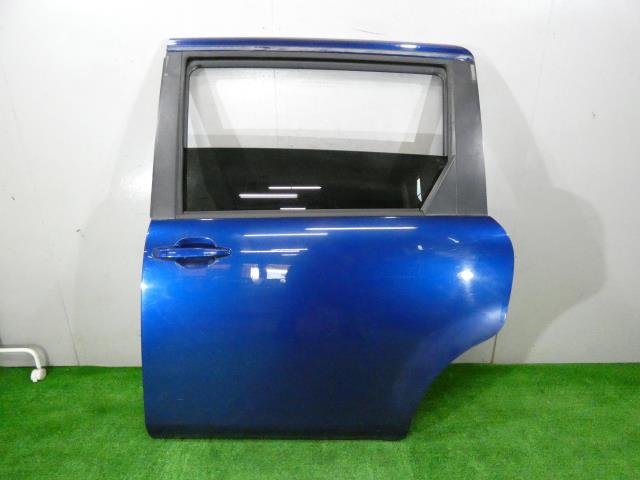 【中古】中古部品 シエンタ NCP81G 左ﾘｱﾄﾞｱ 【3260250000-000026036613400】