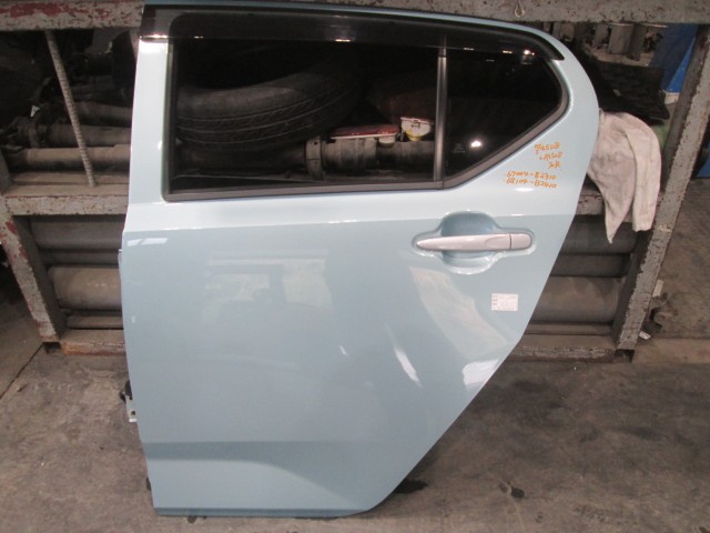 【中古】中古部品 ミライース LA350S 左ﾘｱﾄﾞｱ 【3310160100-000004512813400】
