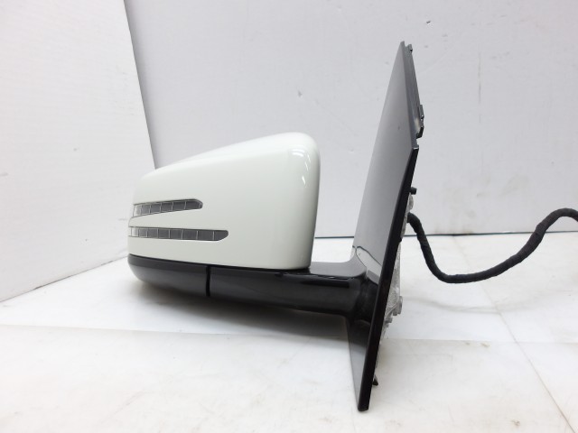 【中古】中古部品 ベンツ Bクラス 246242 右ｻｲﾄﾞﾐﾗｰ 【3310250100-000263008813500】