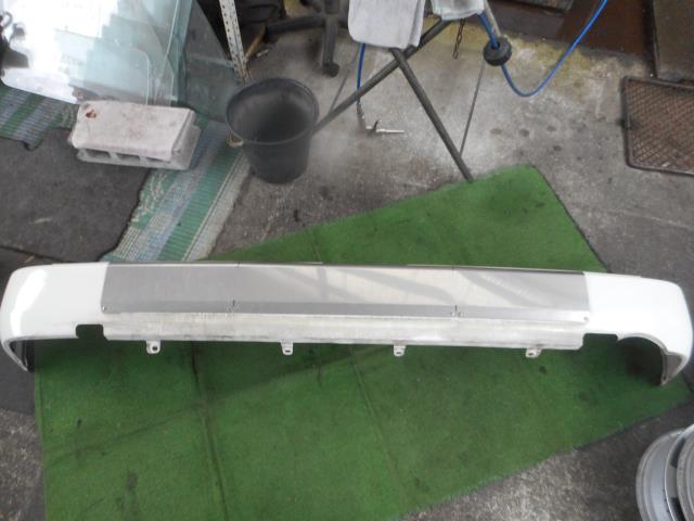 【中古】中古部品 ハイエース TRH226K ﾘｱﾊﾞﾝﾊﾟｰ 【3330190100-000002159615100】