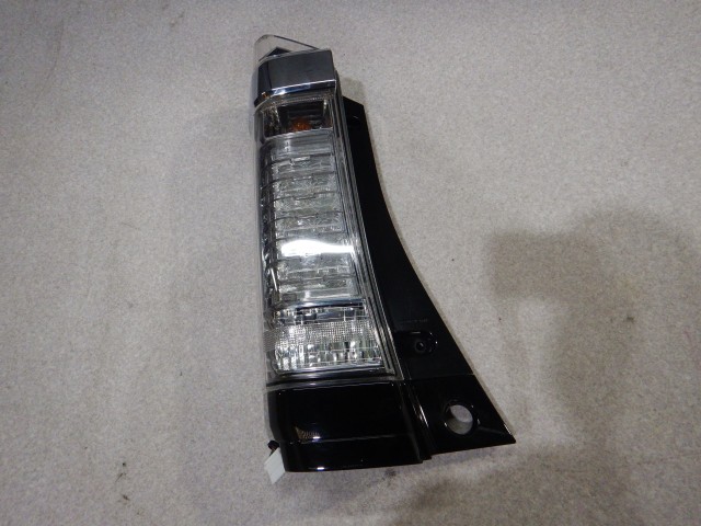 【中古】中古部品 Ｎ－ＢＯＸ JF1 左ﾃｰﾙﾗﾝﾌﾟ 【3330810100-260401000115600】