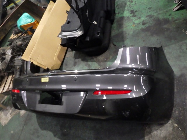 【中古】中古部品 アクセラ BLFFP ﾘｱﾊﾞﾝﾊﾟｰ 【3331010800-000024062315100】