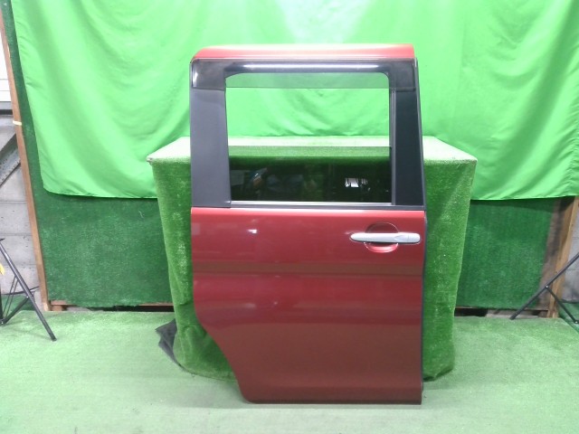 【中古】中古部品 タント LA600S 右ﾘｱﾄﾞｱ 【3310200100-000022731313300】