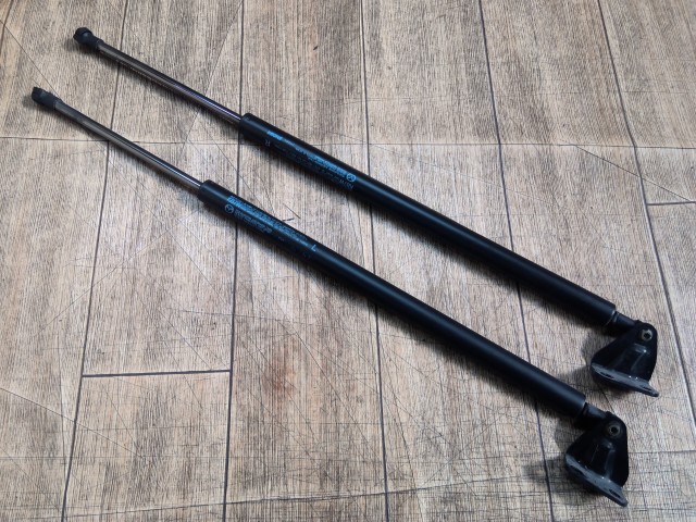 【中古】中古部品 CX-5 KF2P バックドアダンパー 【3310390100-260227000577250】