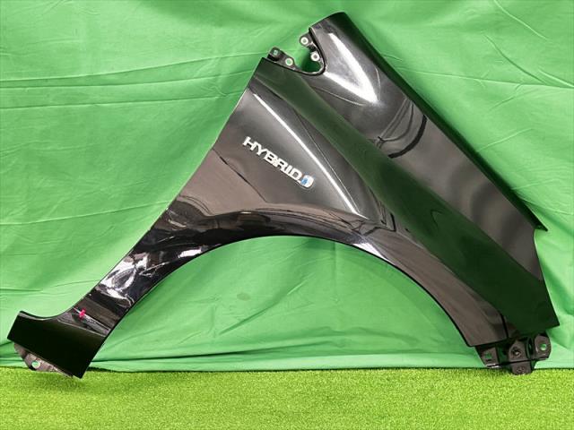 【中古】中古部品 アクア NHP10 右ﾌﾛﾝﾄﾌｪﾝﾀﾞｰ 【3330240100-002026535910600】