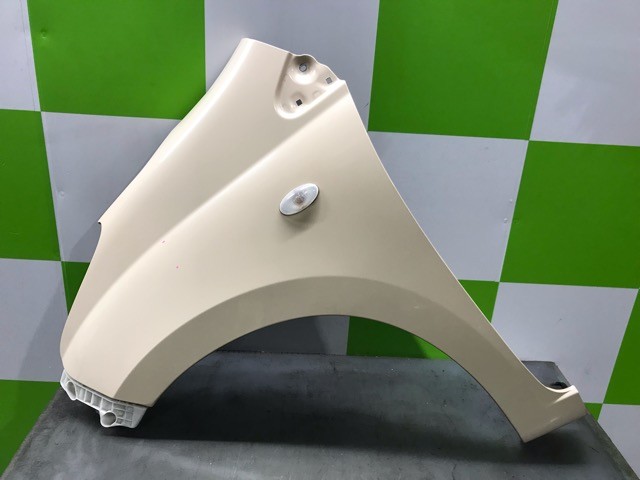 【中古】中古部品 アルト HA25S 左ﾌﾛﾝﾄﾌｪﾝﾀﾞｰ 【3330530100-000005547510700】