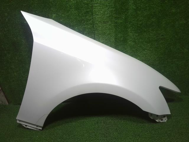 【中古】中古部品 レクサス GS GRL15 右ﾌﾛﾝﾄﾌｪﾝﾀﾞｰ 【3330900100-000026007410600】