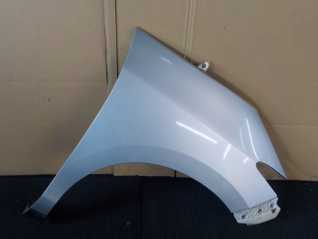 【中古】中古部品 エスティマ GSR50W 右ﾌﾛﾝﾄﾌｪﾝﾀﾞｰ 【3260200000-260331000110600】 7,869円
