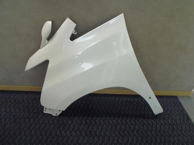 【中古】中古部品 ヴェルファイア ANH25W 左ﾌﾛﾝﾄﾌｪﾝﾀﾞｰ 【3330440100-260404000110700】