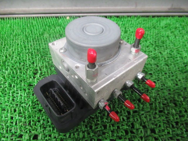 【中古】中古部品 ポルテ NSP141 ABSｱｸﾁｭｴｰﾀｰ 【3330540100-260304000242500】