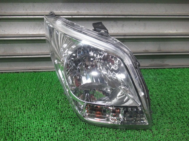 【中古】中古部品 ＡＺワゴン MJ23S 右ﾍｯﾄﾞﾗﾝﾌﾟ 【3330540100-260117002110800】