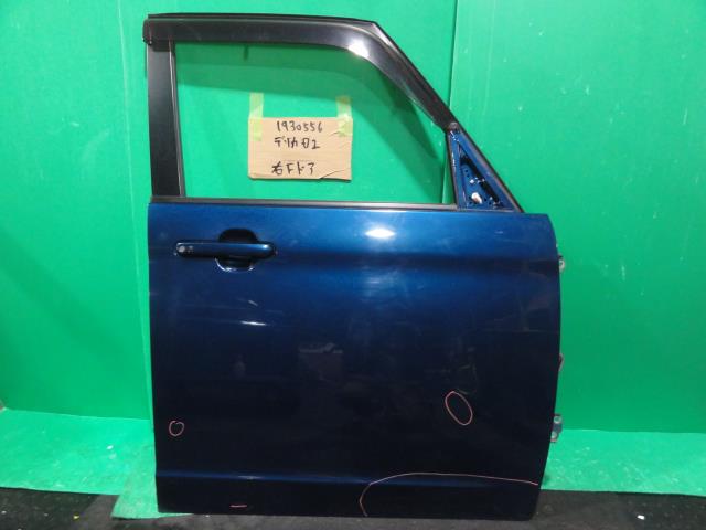 【中古】中古部品 デリカＤ2 MB15S 右ﾌﾛﾝﾄﾄﾞｱ 【3310220100-001574195813100】