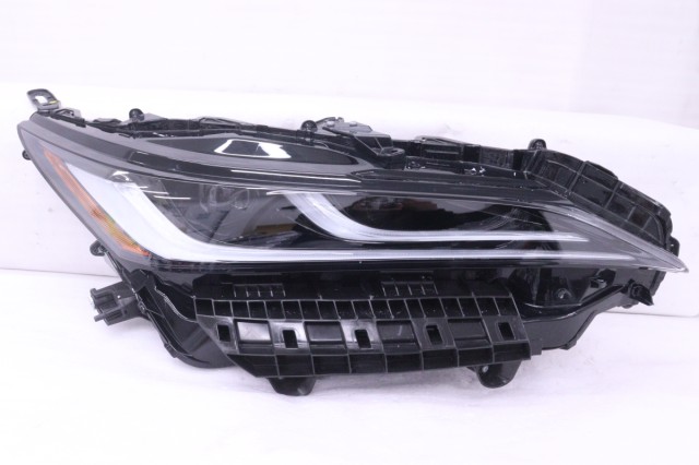 【中古】中古部品 ハリアー MXUA80 右ヘッドランプ 【3260520000-260406500910800】|e-cleマート