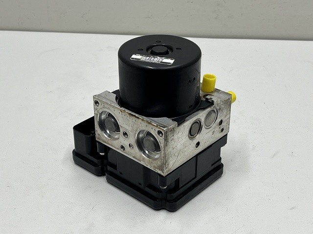【中古】中古部品 アウディ Q7 4LCJTS ABSｱｸﾁｭｴｰﾀｰ 【3310070100-0000Y0779142500】 78,227円